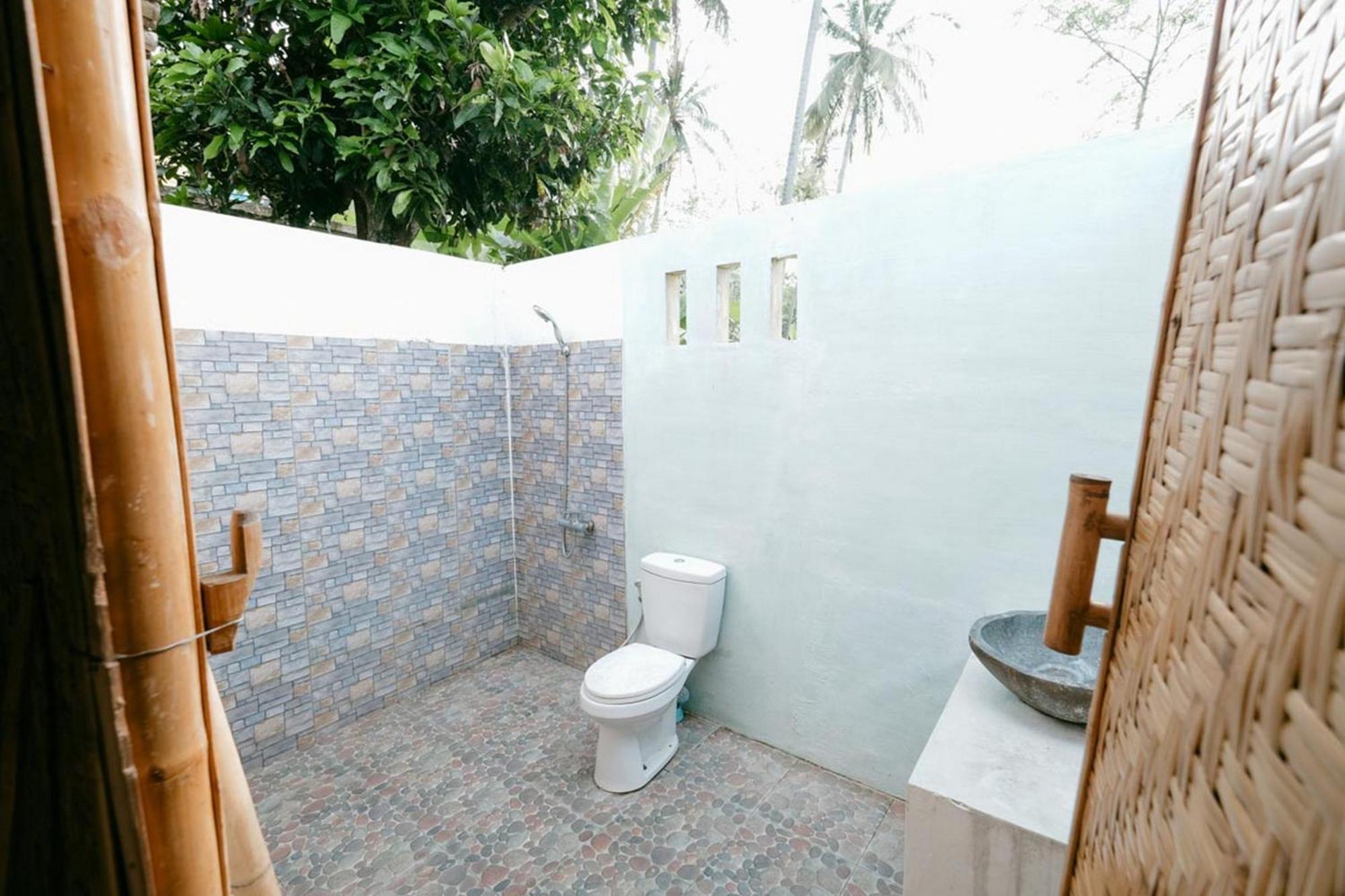 Cici Bungalow Senggigi Mangsit Exterior photo