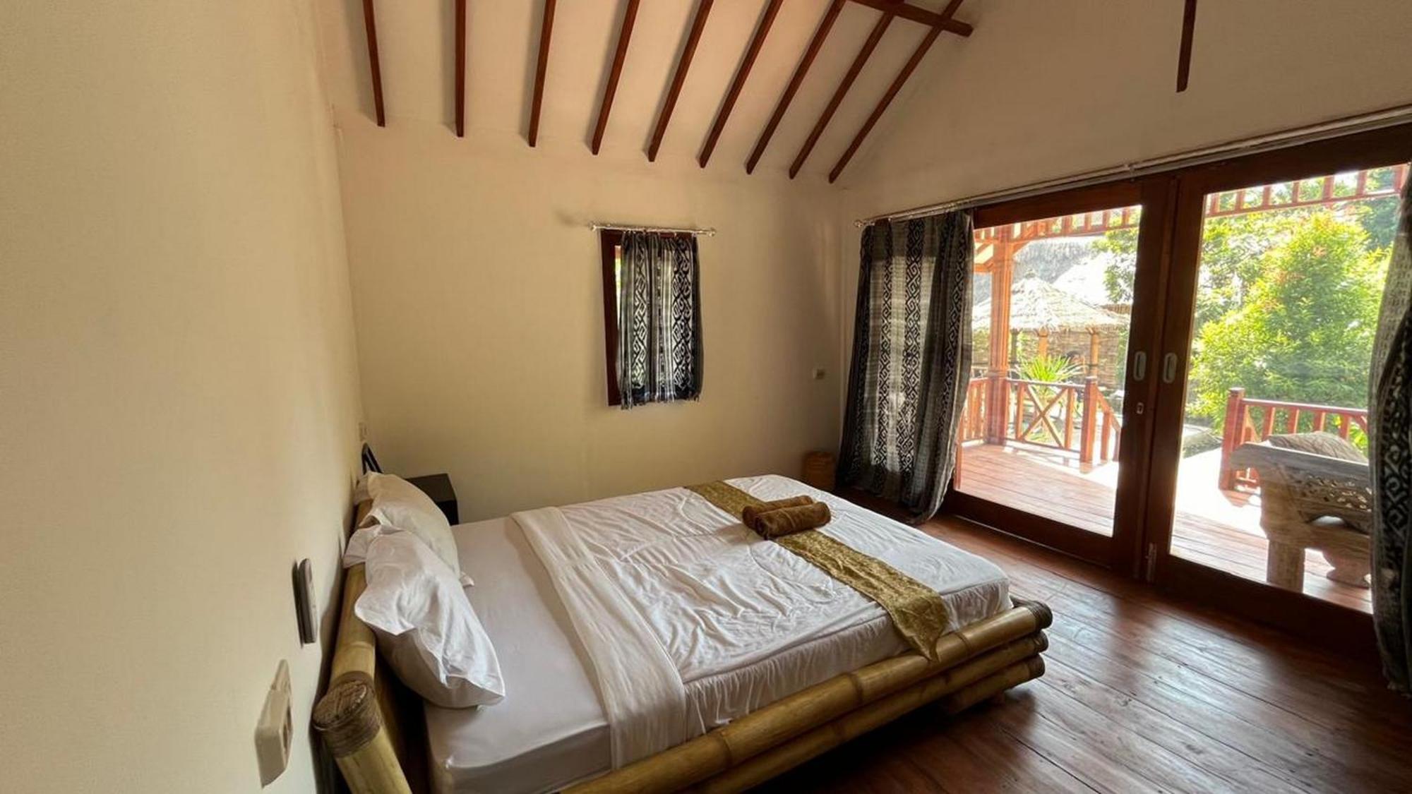 Cici Bungalow Senggigi Mangsit Exterior photo